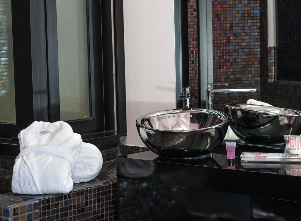Hotel Loob Madrid (Adults Only) توريخون ذي أرذوث المظهر الخارجي الصورة