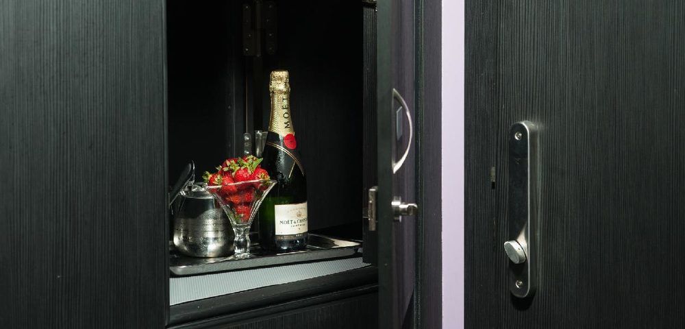 Hotel Loob Madrid (Adults Only) توريخون ذي أرذوث المظهر الخارجي الصورة